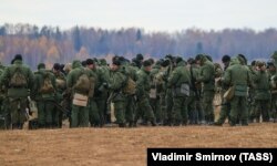 Учения военнослужащих, призванных в рамках частичной мобилизации, на полигоне