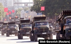 Военная техника на параде в самопровозглашённом сепаратистском Приднестровье