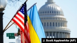 Флаги США и Украины