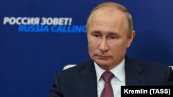 Vladimir Putin "Rusiya çağırır!" forumunda