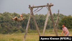 Единственная детская площадка в Чеплярове