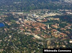 Stanford Universiteti quş uçuşu hündürlüyündən