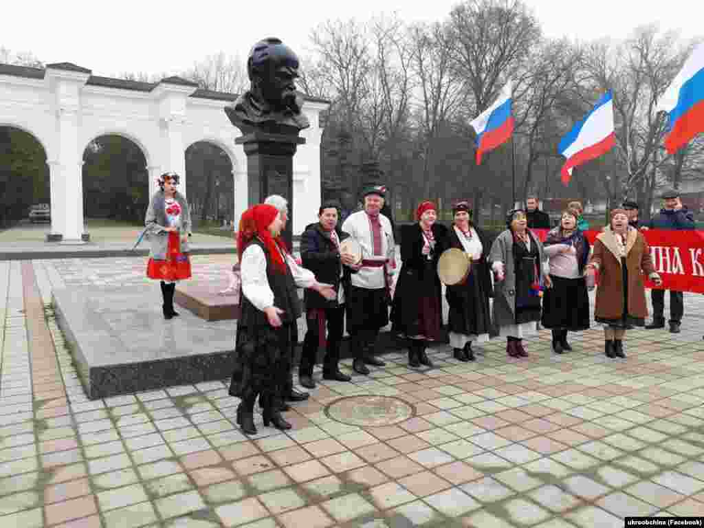 В то же время, пророссийская организация &laquo;Украинская община Крыма&raquo;, получила разрешение на проведение митинга