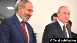 N.Paşinyan və V.Putin